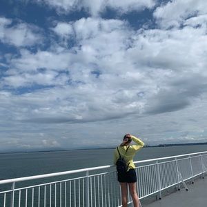 Meet your Posher, Nicole